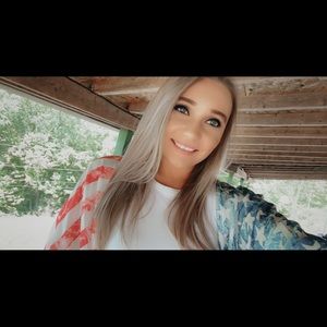 Meet your Posher, Hope